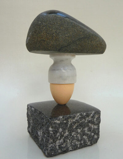 2016-Le poids des choses-Granit, Marbre -HT 22cm x 14 cm-vendu